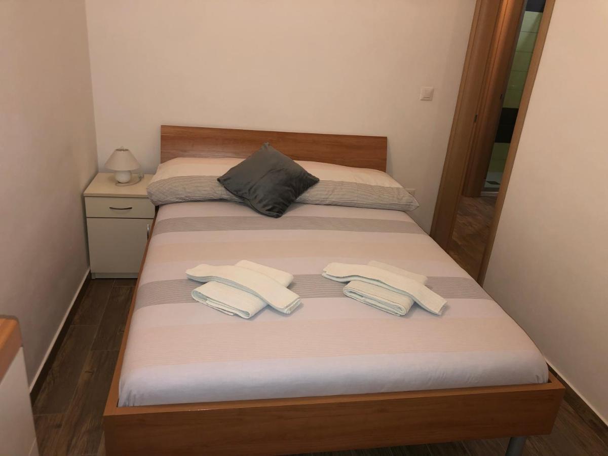 Apartmani Ivana Đảo Đảo Cres Ngoại thất bức ảnh