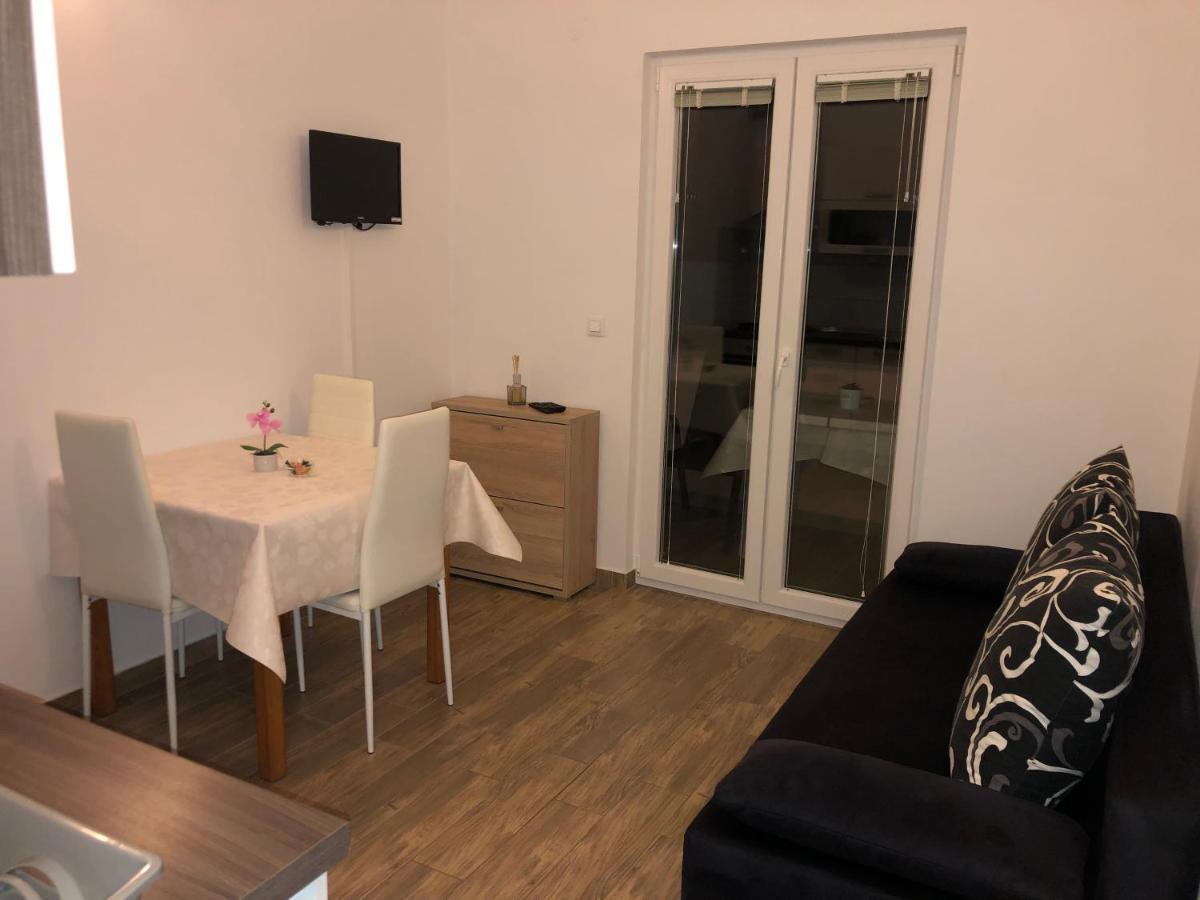 Apartmani Ivana Đảo Đảo Cres Ngoại thất bức ảnh