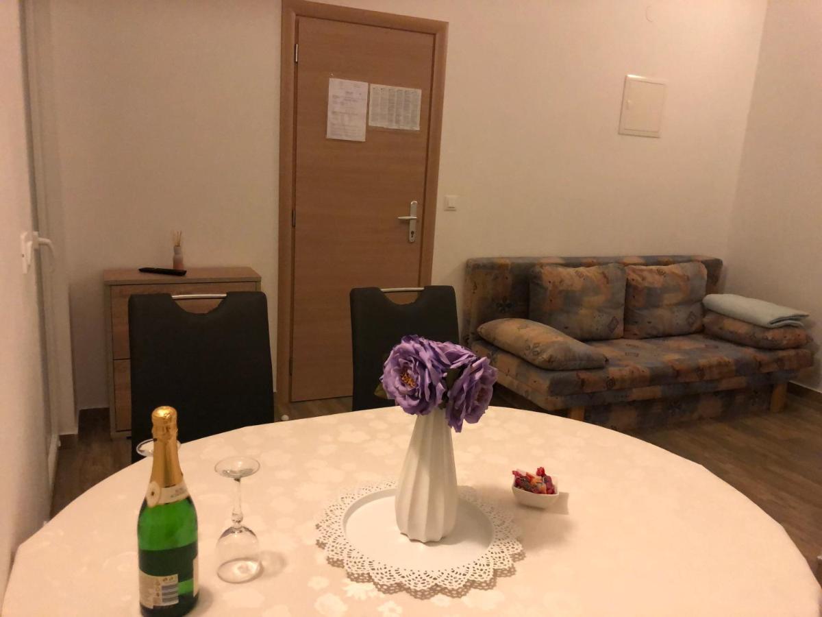 Apartmani Ivana Đảo Đảo Cres Ngoại thất bức ảnh