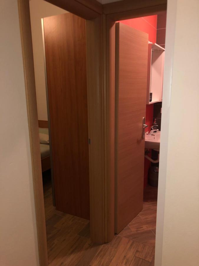 Apartmani Ivana Đảo Đảo Cres Ngoại thất bức ảnh